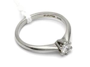 Ring, med diamant