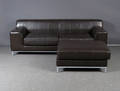 Tre-pers. sofa samt puf 2