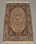 Pakistansk tæppe, 1900-tallets 2. halvdel. 220 x 136 cm.