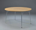 Arne Jacobsen. Cirkulært bord, eg 