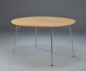 Arne Jacobsen. Cirkulært bord, eg 