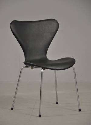 Arne Jacobsen, 1902-1971 Syver-stol med sort læder, model 3107