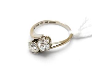 Ring i vitguld
