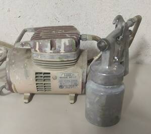 Liten Kopressor med Färgspruta 