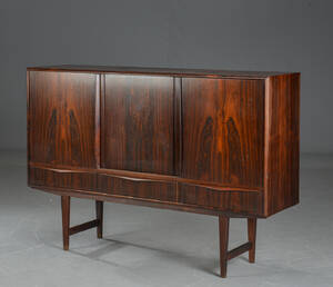 Skænk af palisander, dansk møbelproducent 