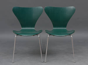 Arne Jacobsen 1901-1972 Sæt på to stole model 3107 2