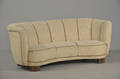 Sofa i bananform, betræk af uld, ca. 1940erne
