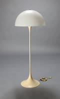 Verner Panton. Panthella standerlampe