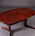 Dansk møbelproducent. Spisebord