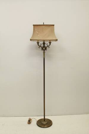 Golvlampa