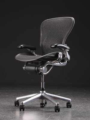 Donald Chadwick  William Stump. Multijusterbar kontorstol, model Aeron Executive  Denne vare er sat til omsalg under nyt varenummer 4635775