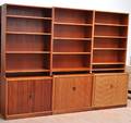 Dansk Møbelproducent.  Reol i mahogni med jalousi 3