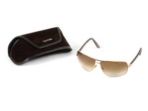 SOLGLASÖGON, TOM FORD