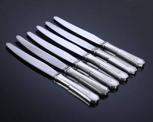 Hans Hansen m.fl. Arvesølv nr. 8. Middagsknive med skafter af sølv 6