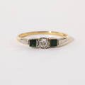 Ring 18 k guld med diamant samt smaragder