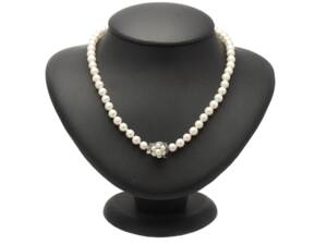 PÄRLCOLLIER