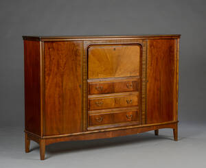 Skænk af nøddetræ