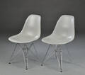 Charles Eames. Et par stole, model DSR 2 