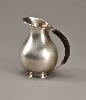 Grann Laglye art deco mælkekande