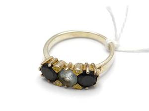 Ring med stenar