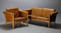 H. J. Wegner. To-pers. sofa samt hvilestol 2