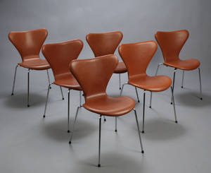 Arne Jacobsen. 7er stole 6