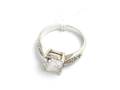 Ring med stenar