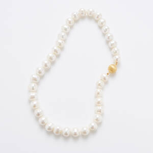 Collier odlade vita sötvattenspärlor