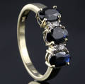 Safir og diamant ring.
