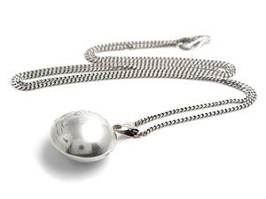 Halskedja med hänge