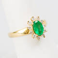 Ring 14 k guld med smaragd samt diamanter