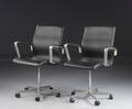 Arne Jacobsen. Et par Oxford stol, model 3271 2