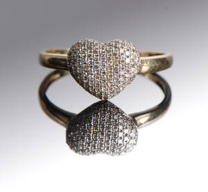 Bent Eriksson. Hjertering, 14 kt. guld med diamanter