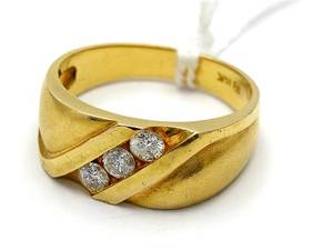 Ring med diamanter