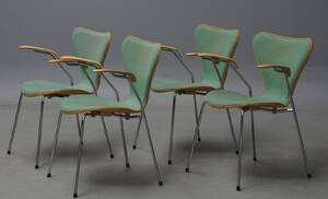 Arne Jacobsen. Fire stole ´Syveren´ model 3207 4 