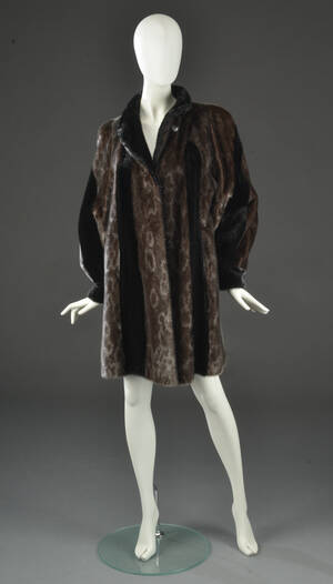 Pelsfrakke af sælskind, str. 42 Denne vare er sat til omsalg under nyt varenummer 4761608