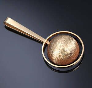 Bræmer Jensen. Moderne vedhæng af 14 kt. guld. Vægt ca. 7,1 g