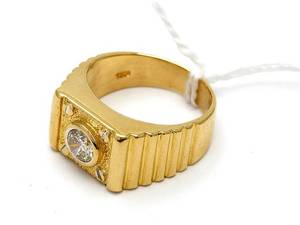 Ring med diamant