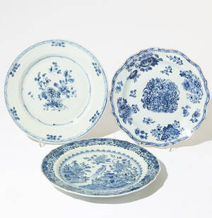 Blåvita tallrikar