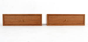 Recollection. Par væghængte borde af teaktræ 2