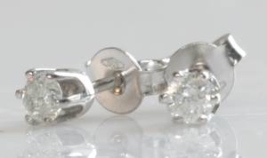 Par brillantørestikker, ca. 0.30 ct. 2