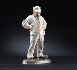 Niels Nielsen for Bing Grøndahl. Murer. Figur nr. 1786 Denne vare er sat til omsalg under nyt varenummer 4567040
