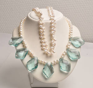 2 collier med ferskvands kulturperler mm