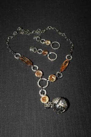 Halsband 2 örhängen Åsitas