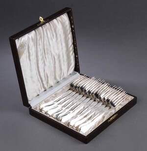 Cohr Ambrosius tolv middagsgafler af sølv. 12