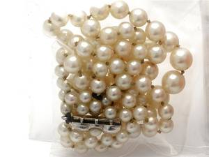 Pärlcollier, trasigt, lås