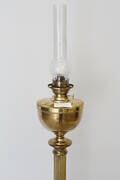 Golvfotogenlampa