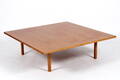Hans J. Wegner. Kvadratisk sofabord affineret teak