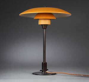 Poul Henningsen. PH 3½2 bordlampe ca. 1940