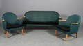 Dansk møbelproducent. To lænestole samt tre-pers sofa. 3